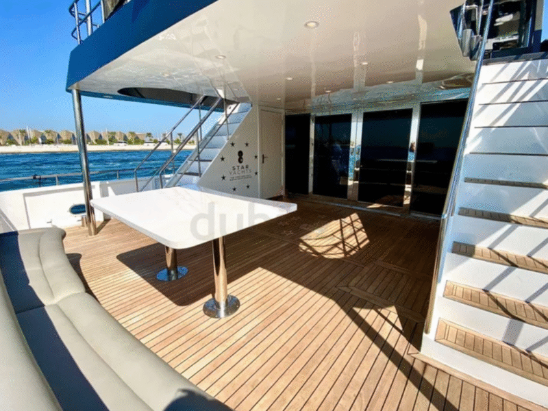 130ft party yacht