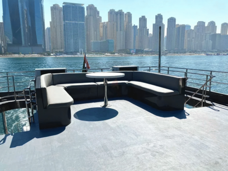 130ft party yacht