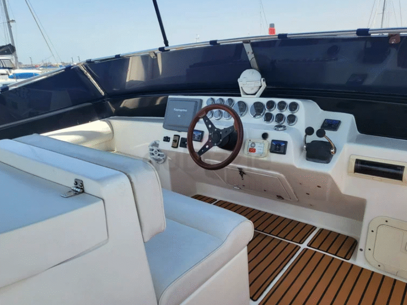 2006 Fly Bridge Catamaran Yacht