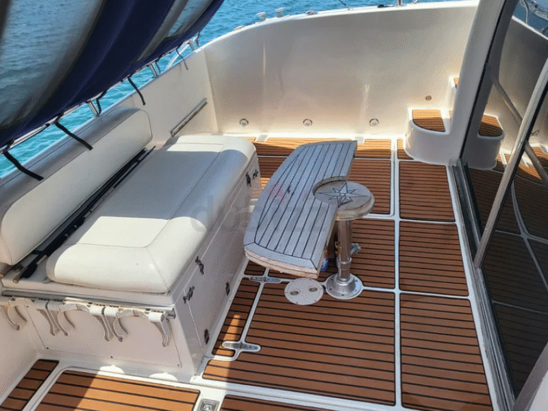 2006 Fly Bridge Catamaran Yacht