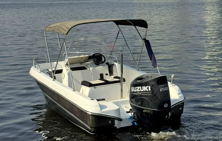 Sea line boat 22 feet 2013