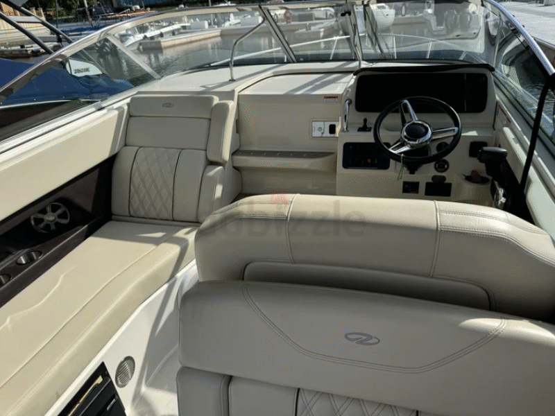 regal 28 Near perfect yacht with only 110 hours!