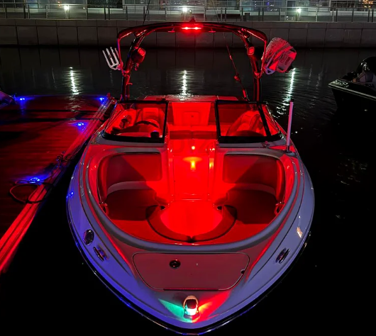 Jet boat sea rey