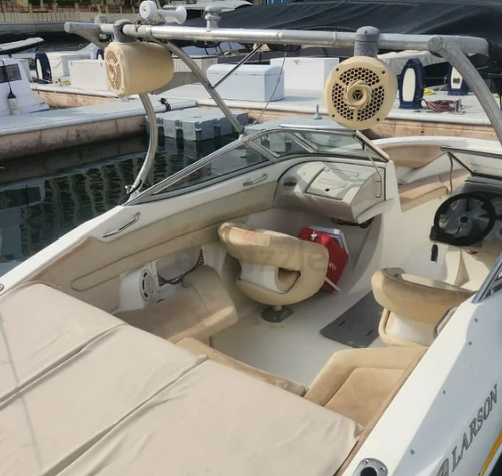 Larson 21 ft - 300 bhp