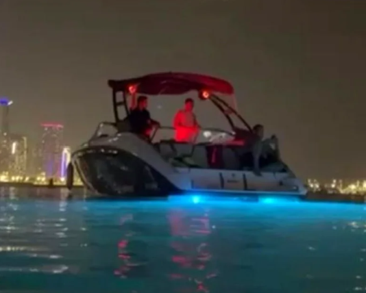 AR250 Jet Boat