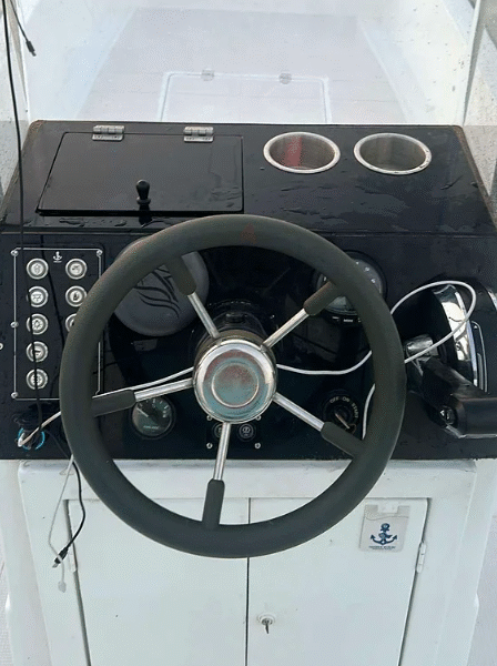 Sharjah Marine boat for sale – 20 feet in length