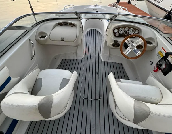 21 Ft American Glastron Boat