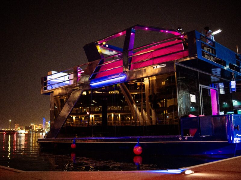 Floating nightclub - Investment opportunity