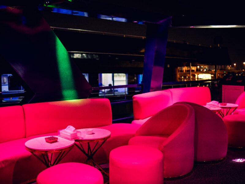 Floating nightclub - Investment opportunity