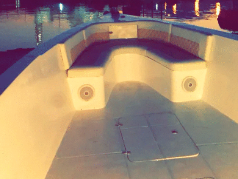 🚤 Al Rubban Luxury Pleasure Boat – 42 FT 🚤