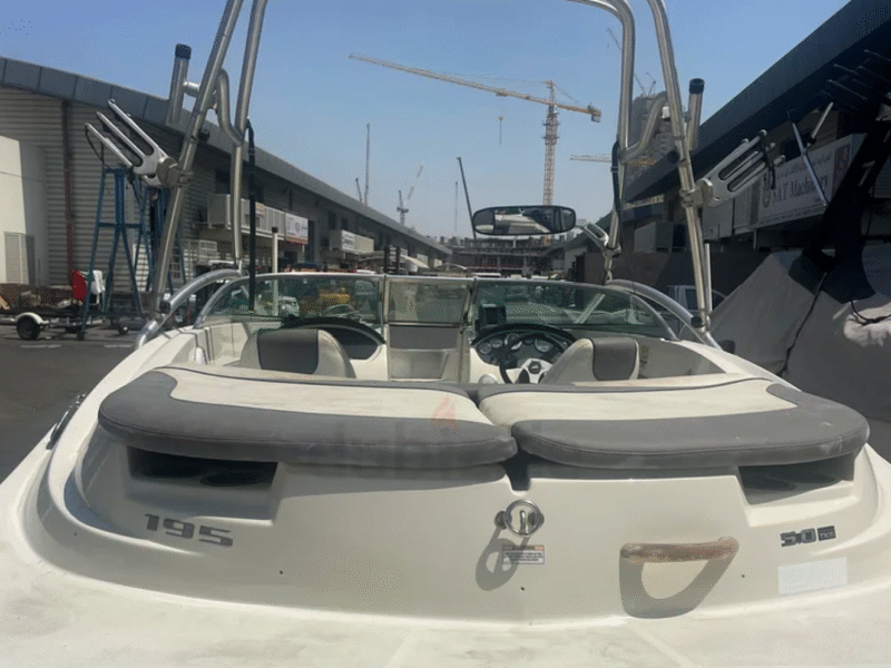 Sea Ray with perfect pass