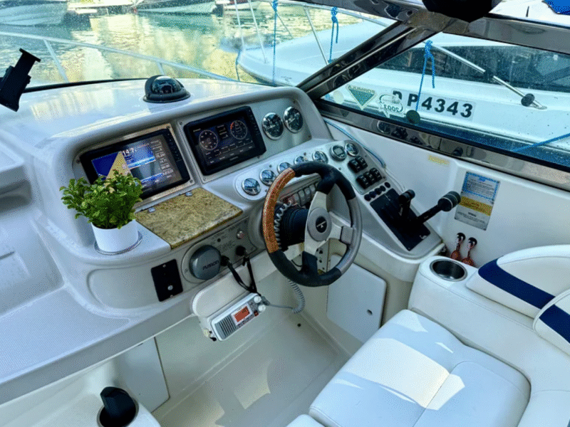 Formula 330 Sun Sport - 33 ft -2006