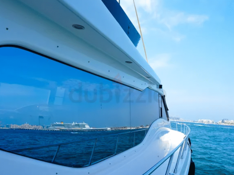 78ft Yacht with Jacuzzi in Dubai
