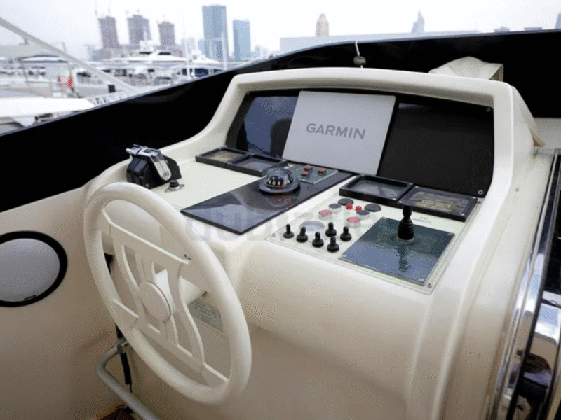 1996 Ferretti Yachts 80