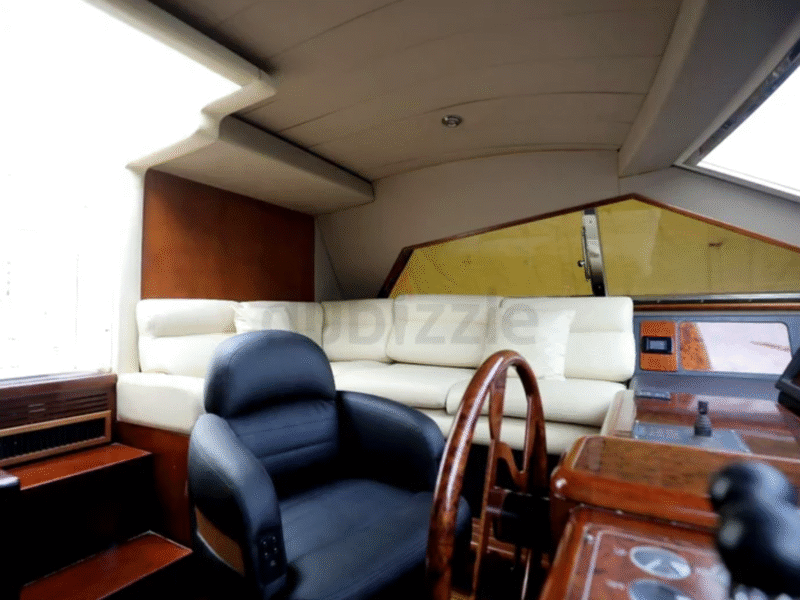 1996 Ferretti Yachts 80