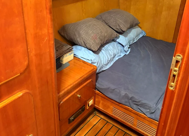 Adora 53 Plus Extended Swim Platform Tender