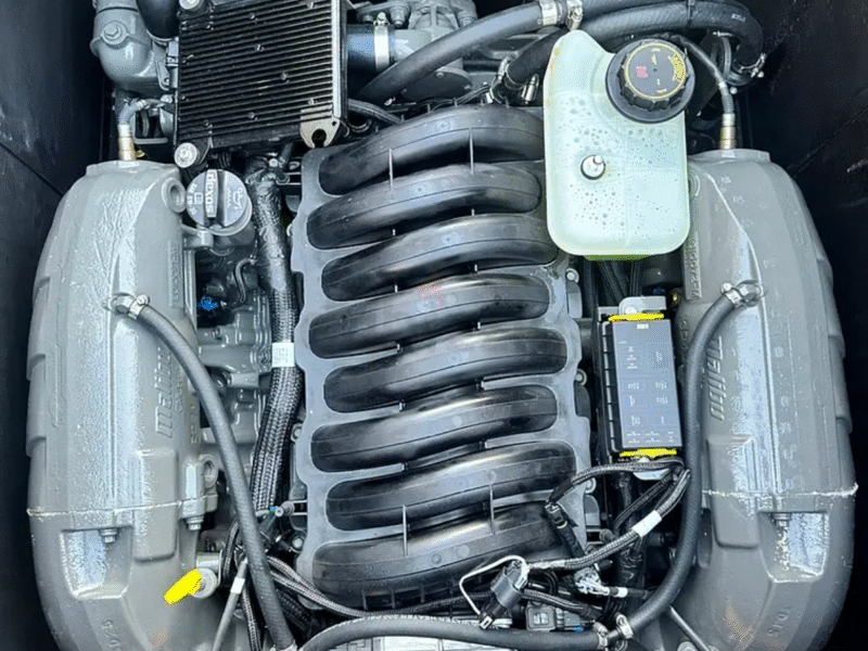 2024 Axis T235 with lift and working business