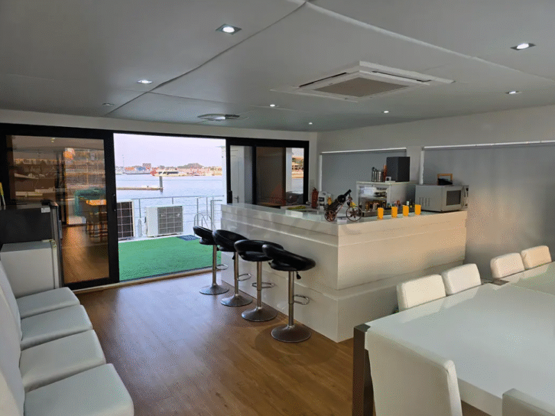 ️ FOR SALE: LUXURY HOUSEBOAT – AED 1.2M