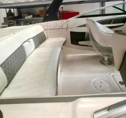 Sea Ray Model 210 SLX - 2015