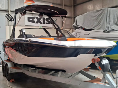 2026 Axis A200 Wakeboarding and Wake Surfing Boat